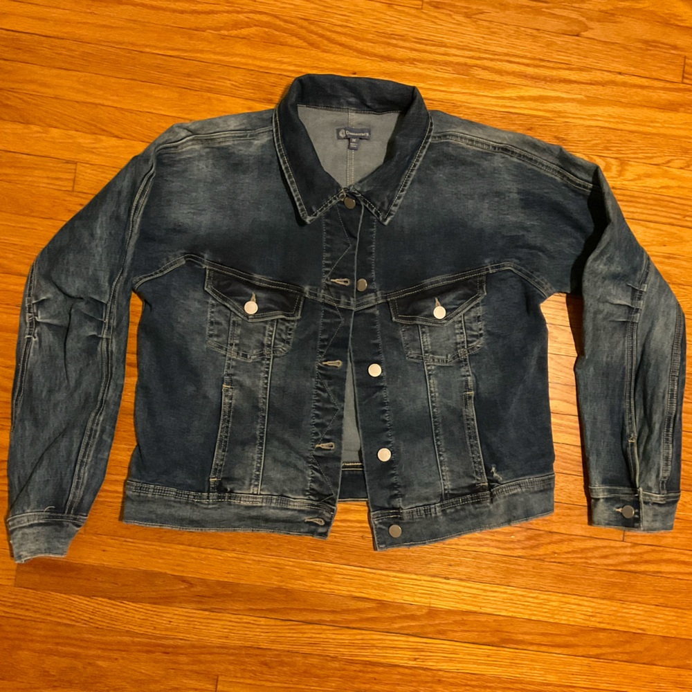 DEMOCRACY Stretch Denim Jacket NWT Great Wash and Fit Ladies Size Medium (M)